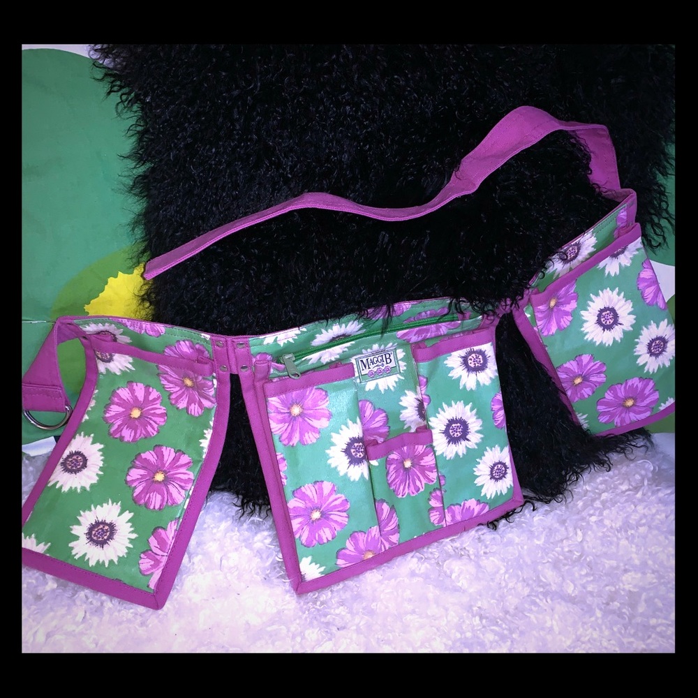 Beautiful purple daisy MAGGIE B garden belt NWT